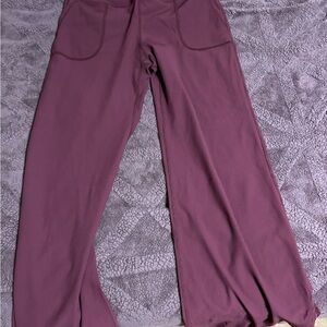 Ribbed Wide-Leg Pull-On Pants in wine